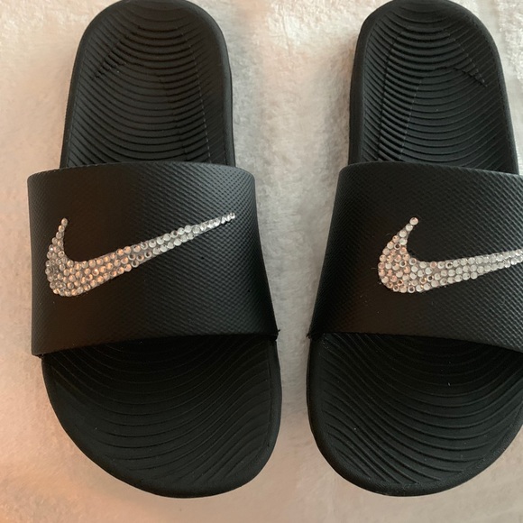 Men’s Nike slides - Picture 4 of 4